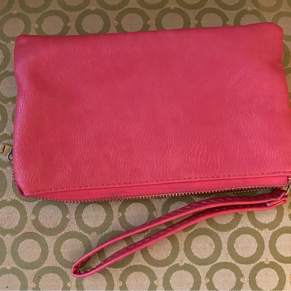 N/A coral wristlet